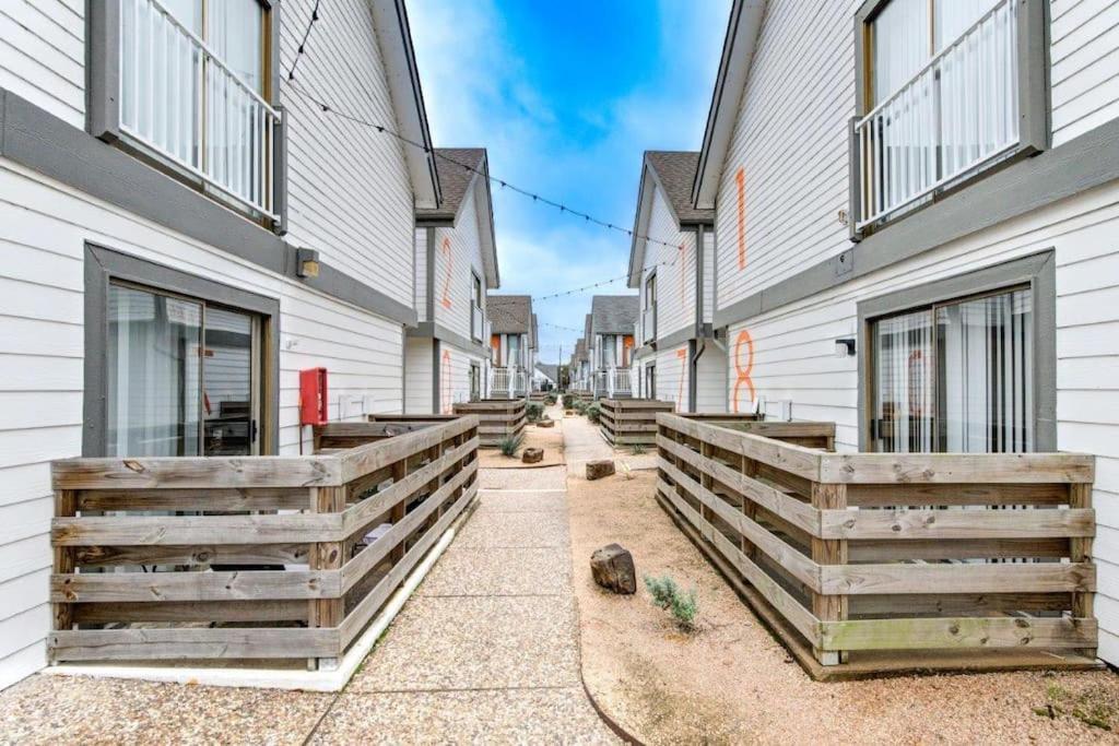 Lux Suite /King Bed /Free Parking/Pool/First Floor Houston Exterior foto