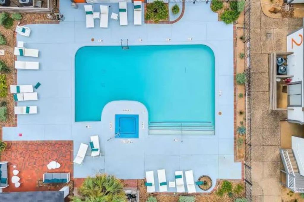Lux Suite /King Bed /Free Parking/Pool/First Floor Houston Exterior foto